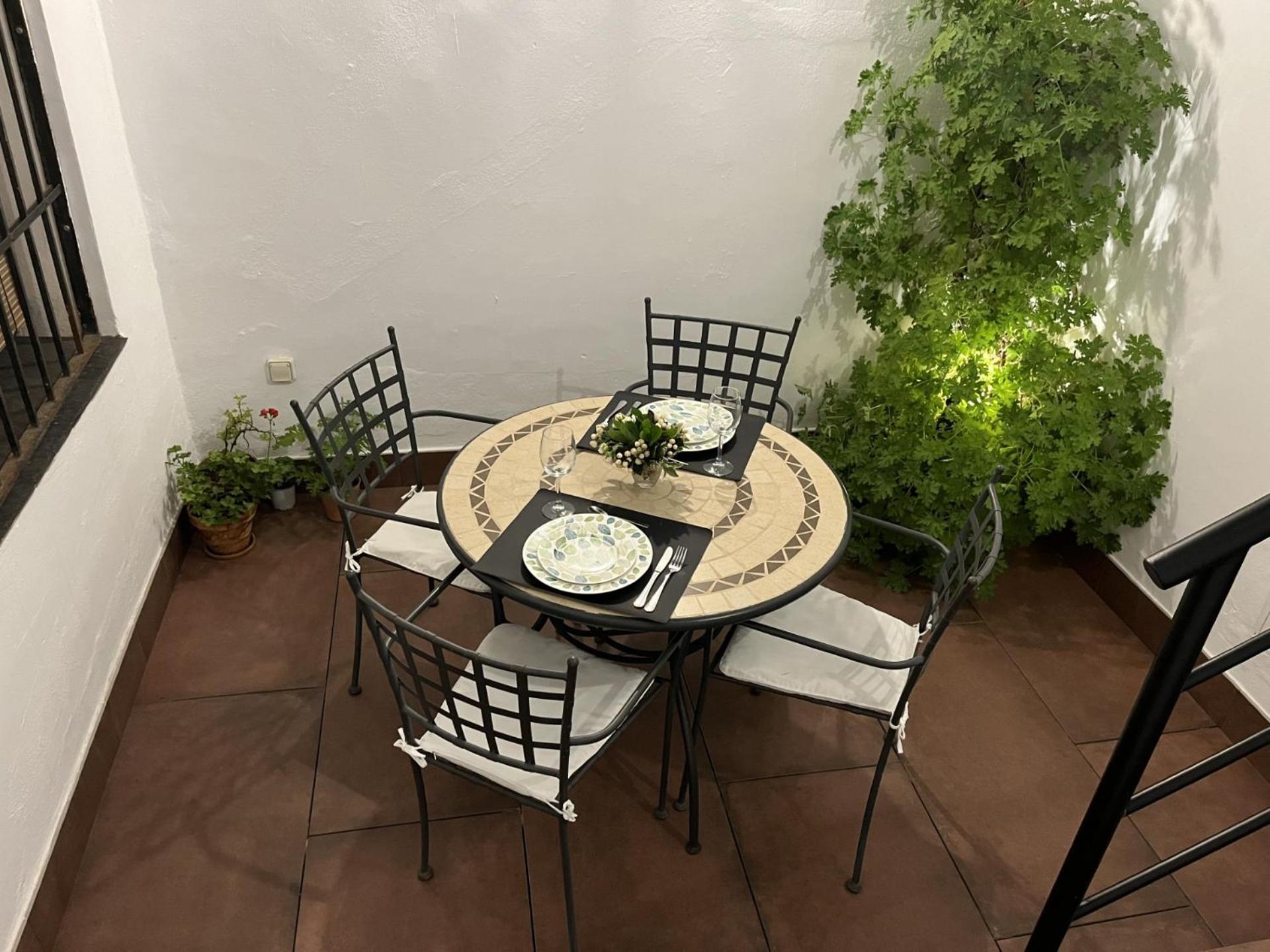 Apartamentos Alfonso XIII Cordoba Exterior photo